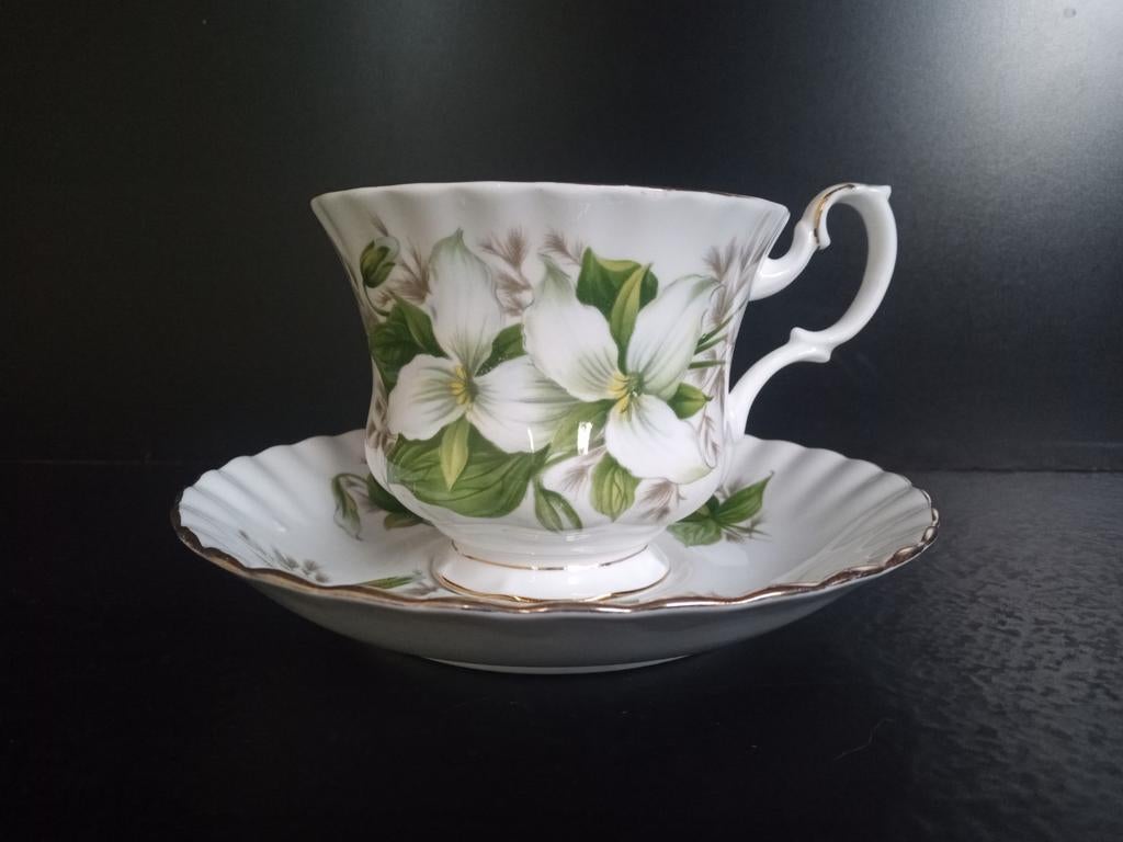 ROYAL ALBERT Trillium • Bone China • theekop en schotel, Verzenden, Zo goed als nieuw, Porselein, Kop en/of schotel