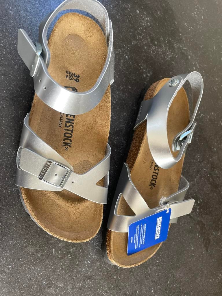 Nieuwe Birkenstock, Kleding | Dames, Schoenen, Ophalen of Verzenden, Nieuw, Overige kleuren, Slippers
