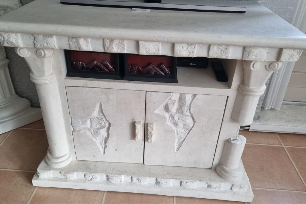 Fossiel tv-kast, Huis en Inrichting, Ophalen of Verzenden, Zo goed als nieuw, 25 tot 50 cm, Minder dan 100 cm