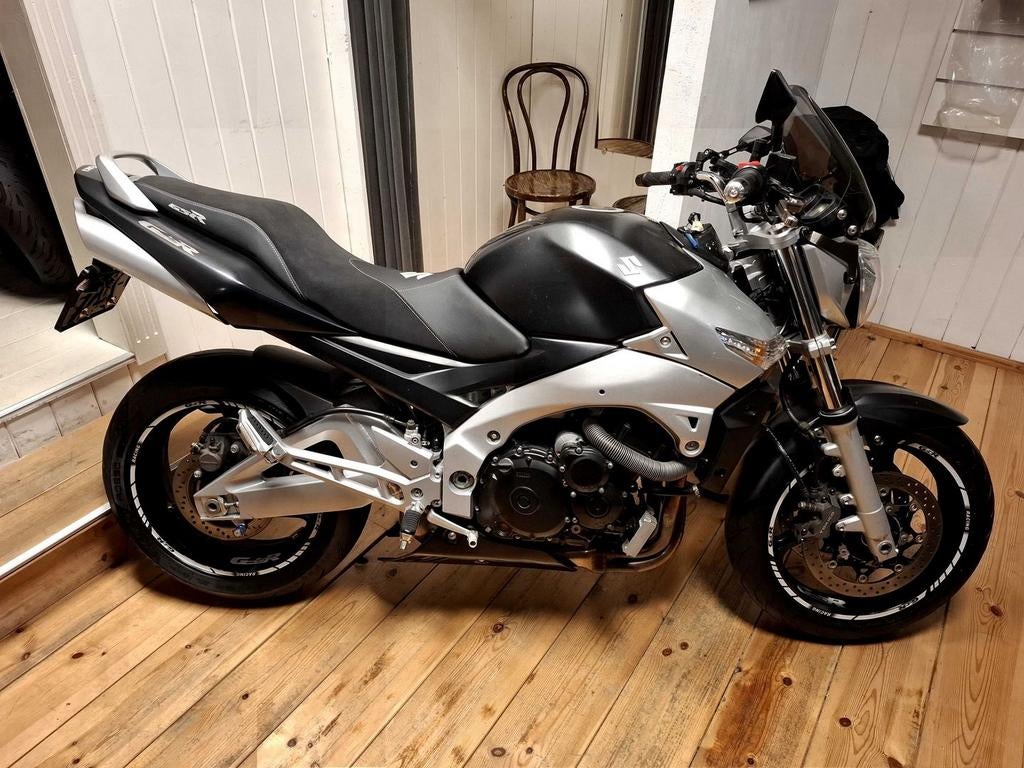 SUZUKI GSR 600 (bj 2007) GSR600 veel extra 40599 KM, SUZUKI, 4 cilinders, Motorrijbewijs A, Bedrijf