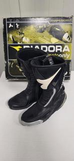 Motor laarzen met 40 valt kleiner, Ophalen of Verzenden, Tweedehands, Dames, Laarzen