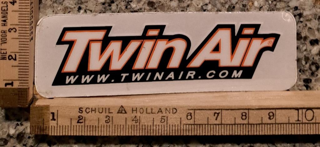 Nieuwere sticker Twin Air oranje zwart wit motorcross, Verzamelen, Ophalen of Verzenden, Zo goed als nieuw