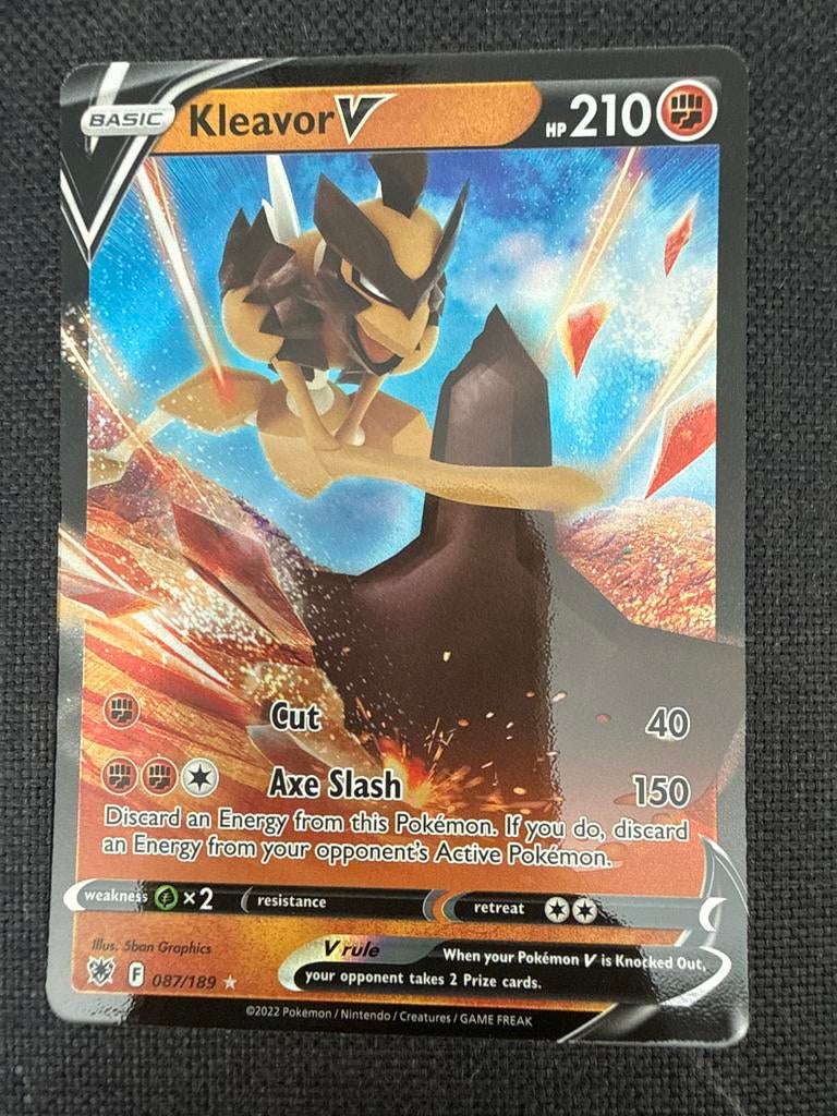 Pokémon Kaart Kleavor V 087/189 - Goede Conditie, Ophalen of Verzenden, Gebruikt, Losse kaart