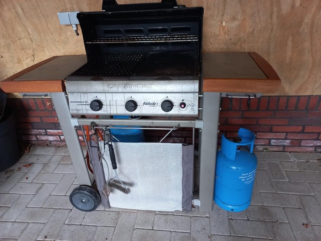 Gebruikte BBQ , we verkopen dit ,we zijn kleiner gaan wonen., Tuin en Terras, Gasbarbecues, Ophalen of Verzenden, Gebruikt