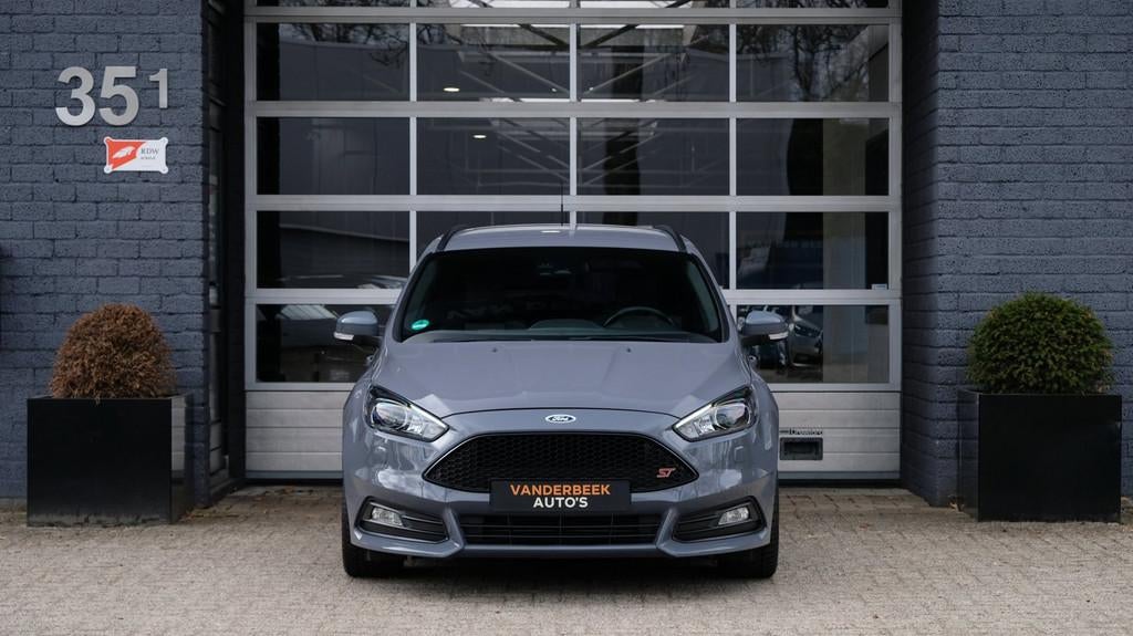Ford Focus Wagon 2.0 ST-3 250PK Stealth Grey Cruise|Navi|Son, Auto's, 15 km/l, Gebruikt, Zwart, 4 cilinders