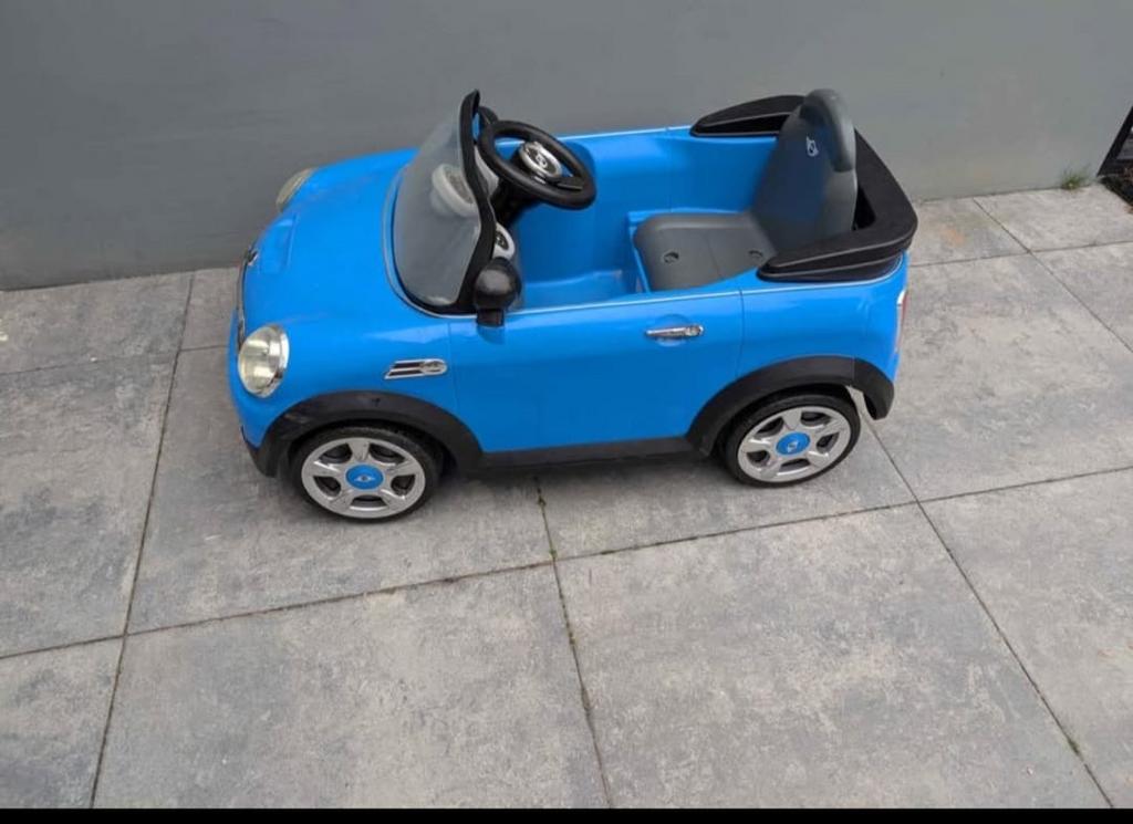 Mini Cooper Elektrische Auto voor Kinderen - Inclusief Lader, Ophalen, Gebruikt