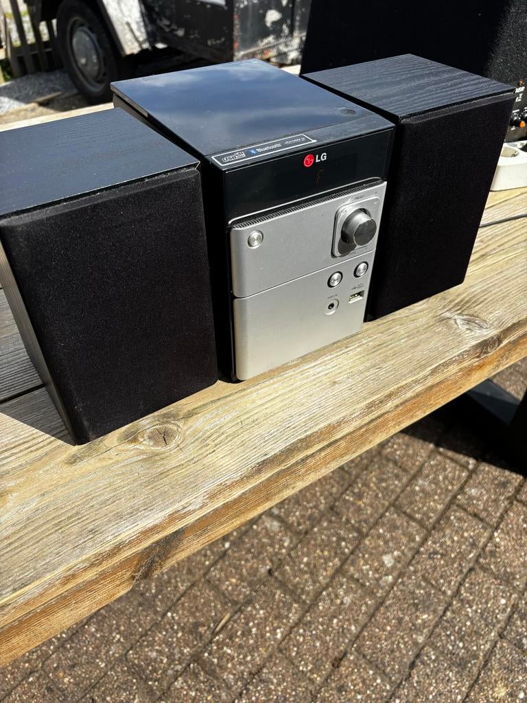 LG Microset met Bluetooth, USB en CD-speler, Audio, Tv en Foto, Stereo-sets, Gebruikt, Microset, Cd-speler, Ophalen