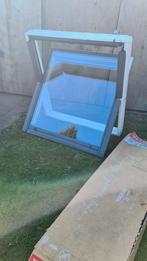 Velux dakraam SK06 met nieuw gootstuk en zwart rolgordijn., Ophalen, Dubbelglas, 80 tot 120 cm, 80 tot 120 cm