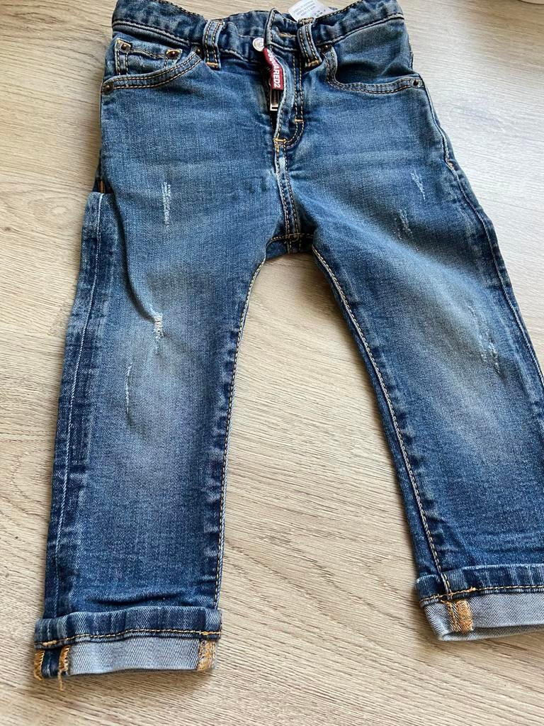 Dsquared2 peuterjeans, Kinderen en Baby's, Ophalen of Verzenden, Zo goed als nieuw, Jongetje of Meisje, Broekje