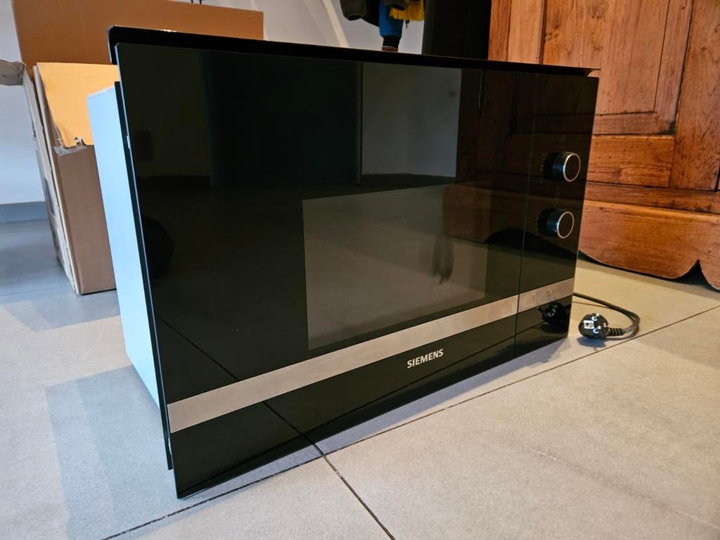 Siemens BE520LMR0 Inbouw Magnetron - Zwart, Witgoed en Apparatuur, Magnetrons, Ophalen, 60 cm of meer, Inbouw, Draaiplateau