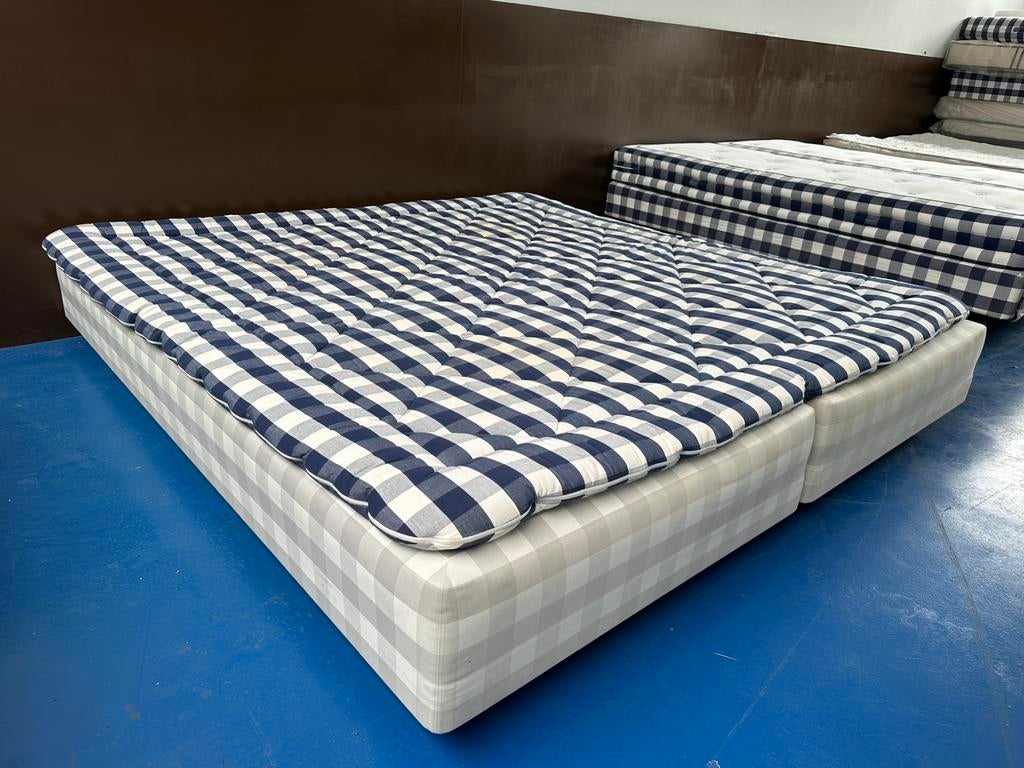 Hästens Boxspring 210x210 met fırm en medıum, Ophalen of Verzenden, Zo goed als nieuw, Tweepersoons, Blauw