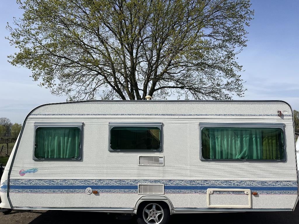 Mooie Adria Unica 502 met mover en Frans lengtebed, Bedrijf, Adria, 5 tot 6 meter, Schokbreker