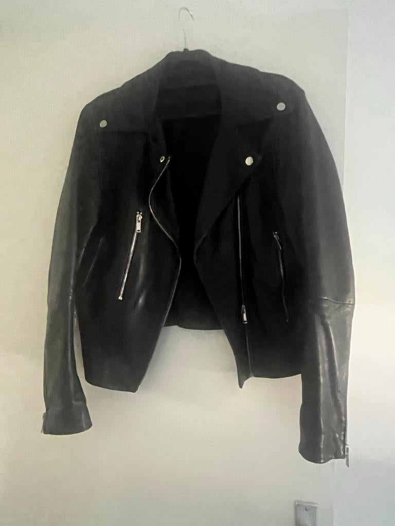 Stijlvol Zwart Leren Bikerjack, Kleding | Dames, Ophalen of Verzenden, Zo goed als nieuw, Maat 42/44 (L), Zwart