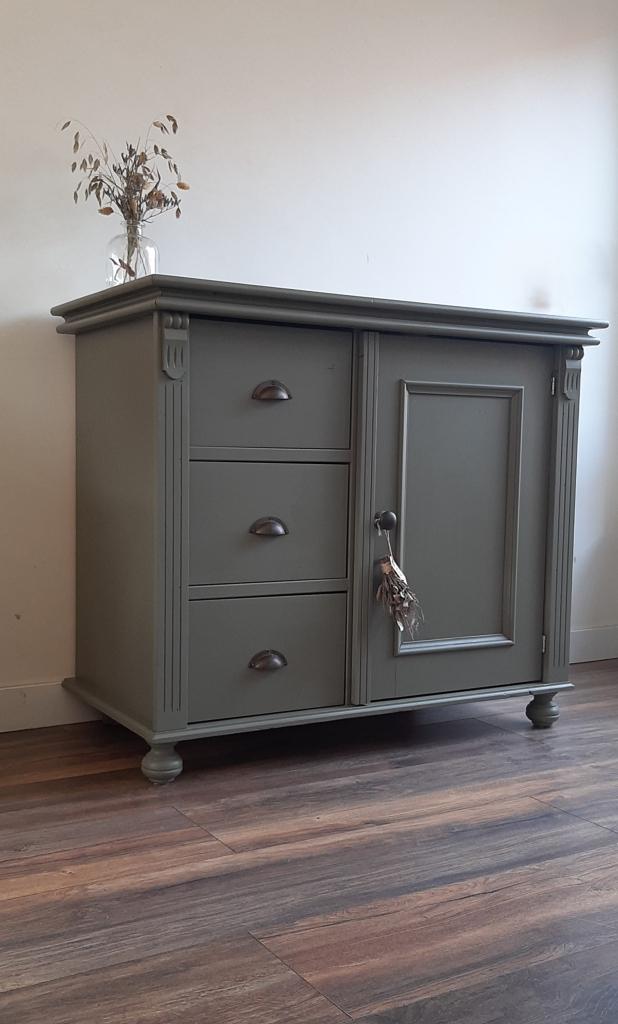 Landelijke klassieke kast, commode, ladekast, legkast, Antiek en Kunst, Antiek | Meubels | Kasten, Ophalen of Verzenden