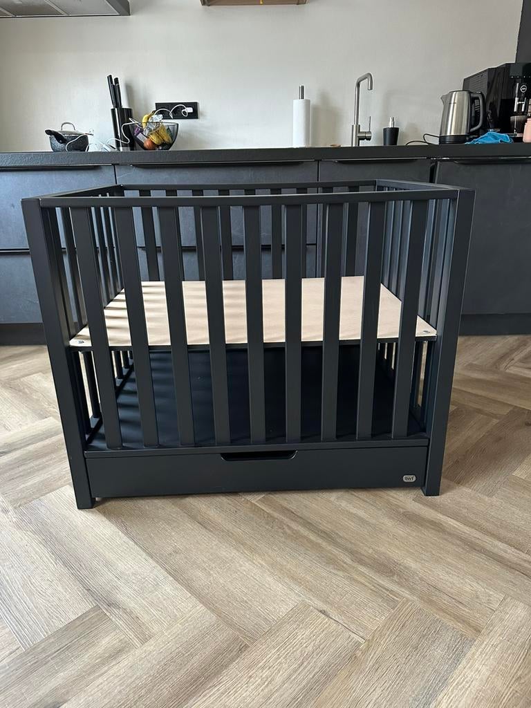 Zwarte TWF box met lade, Kinderen en Baby's, Boxen, Ophalen, Zo goed als nieuw, Lade