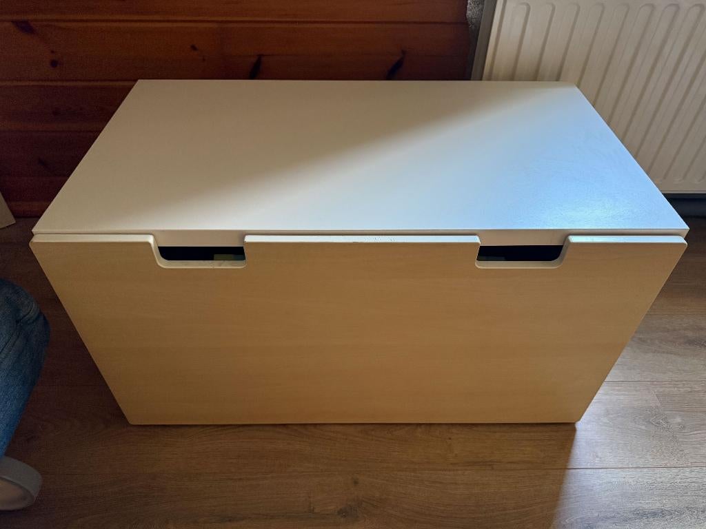 Ikea Stuva kinderbureau met kruk, Kinderen en Baby's, Kinderkamer | Tafels en Stoelen, Ophalen, Gebruikt, Tafel(s)