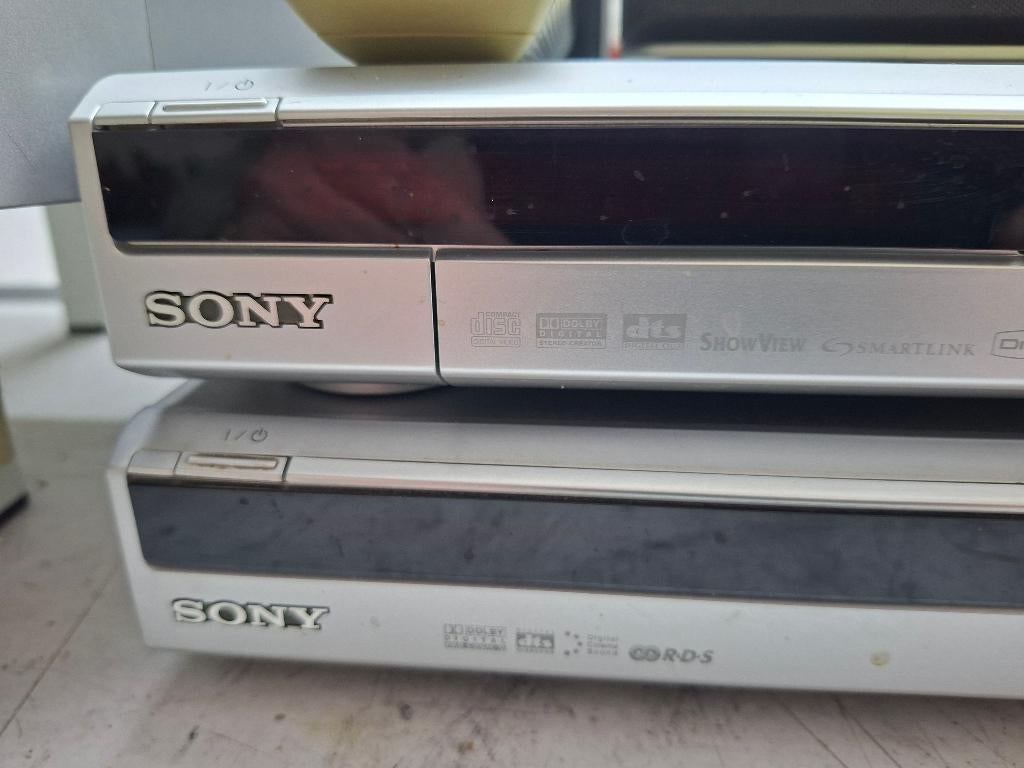 Radio versterker en  DVD CD opname en afspeel Sony, Gebruikt, Ophalen of Verzenden, 60 tot 120 watt, Sony