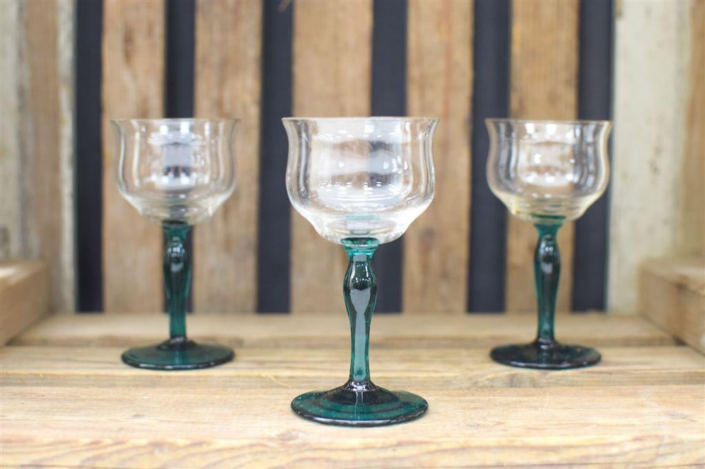 3 stuks Luminarc Glazen met groene voet 44240, Gebruikt, Ophalen of Verzenden, Bord(en), Wedgwood