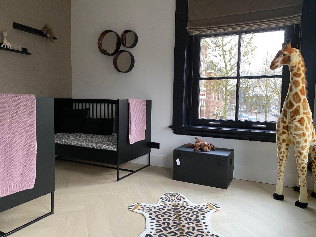 Kidsmill ledikant  mat zwart, Ophalen, Zo goed als nieuw, Ledikant