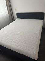 Bed SLATTUM ikea gestoffeerd donkergrijs, Ophalen, Zo goed als nieuw, Tweepersoons