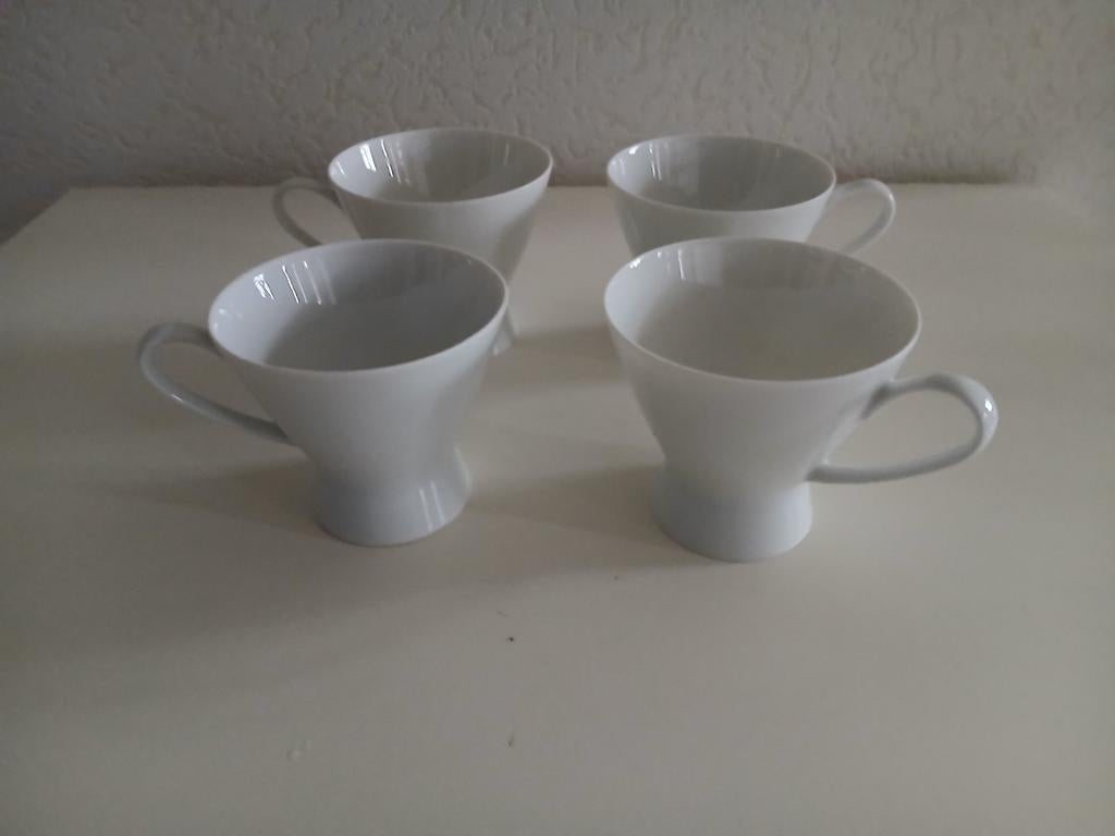 4 kopjes Rosenthal porselein, Ophalen of Verzenden, Zo goed als nieuw, Overige stijlen, Kop(pen) en/of Schotel(s)