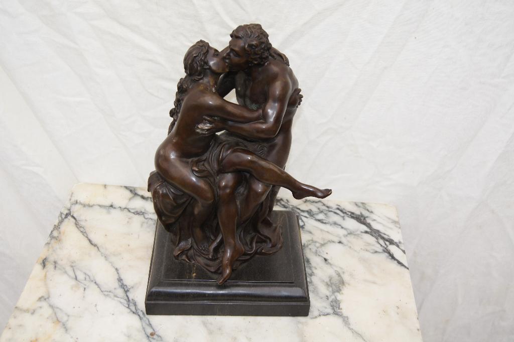 De kus  (  Bronzen beeld, Antiek en Kunst, Kunst | Beelden en Houtsnijwerken, Ophalen, Brons, Beeld
