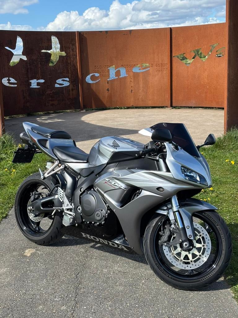 Honda CBR1000RR 2006, heel strak, net kleine beurt gehad, Sportuitlaat, 4 cilinders, Motorrijbewijs A, Gebruikt