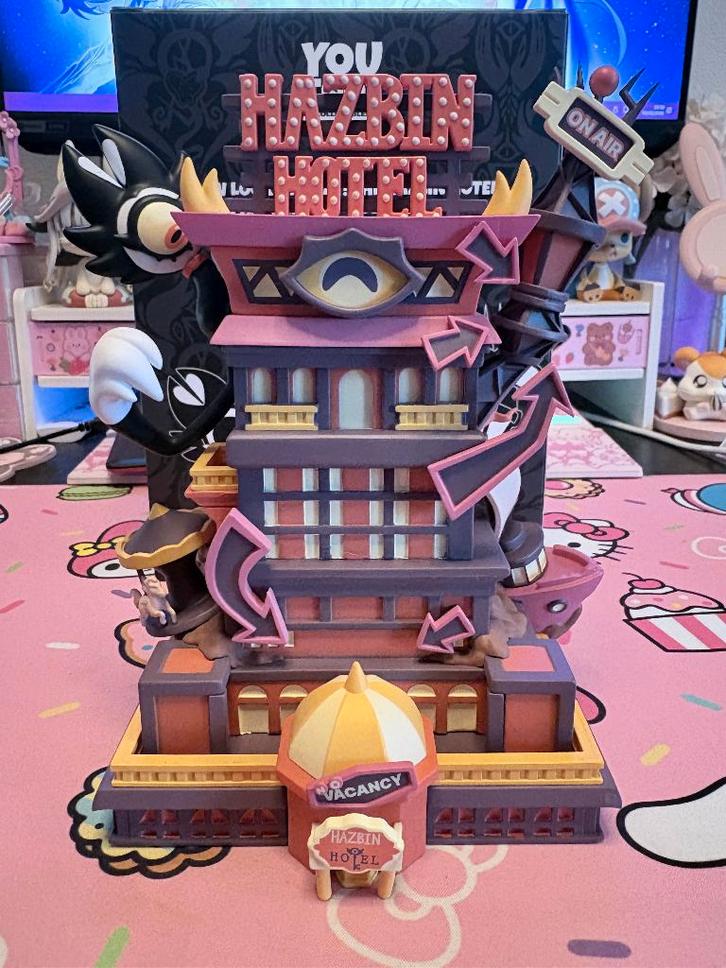 Hazbin Hotel - Youtooz figure - Old Hazbin Hotel 19 cm, Verzamelen, Poppetjes en Figuurtjes, Zo goed als nieuw, Ophalen of Verzenden