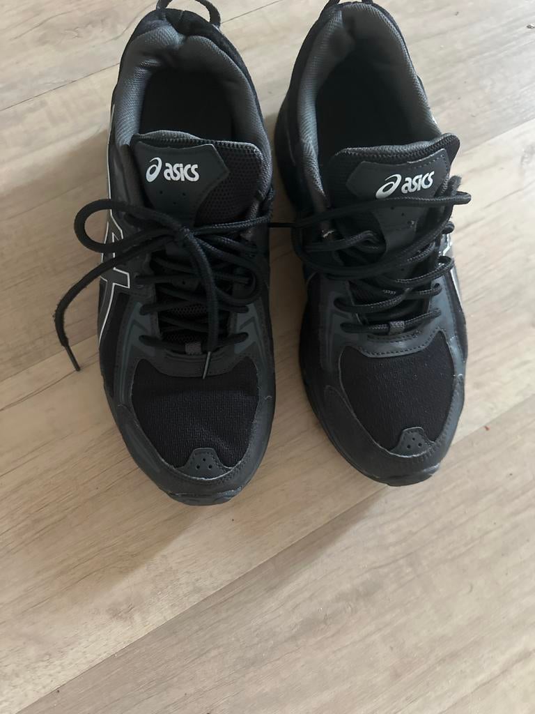 Zwarte Asics Gel-Venture sneakers maat 41.5, Kleding | Dames, Schoenen, Ophalen of Verzenden, Gedragen, Zwart, Sneakers of Gympen