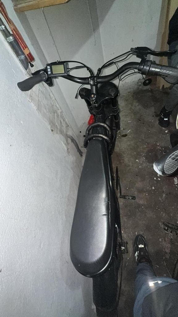Stoere E-bike met dikke banden, Fietsen en Brommers, Elektrische fietsen, Gebruikt, Overige merken, 51 tot 55 cm, 30 tot 50 km per accu