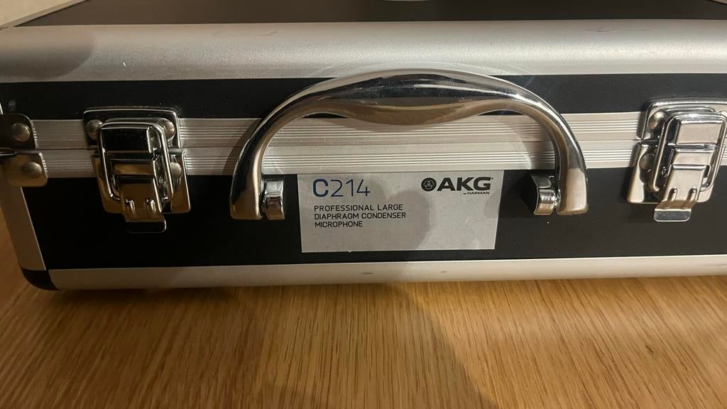 AKG C214 Professionele Condensatormicrofoon met doos, Muziek en Instrumenten, Microfoons, Ophalen of Verzenden, Zo goed als nieuw