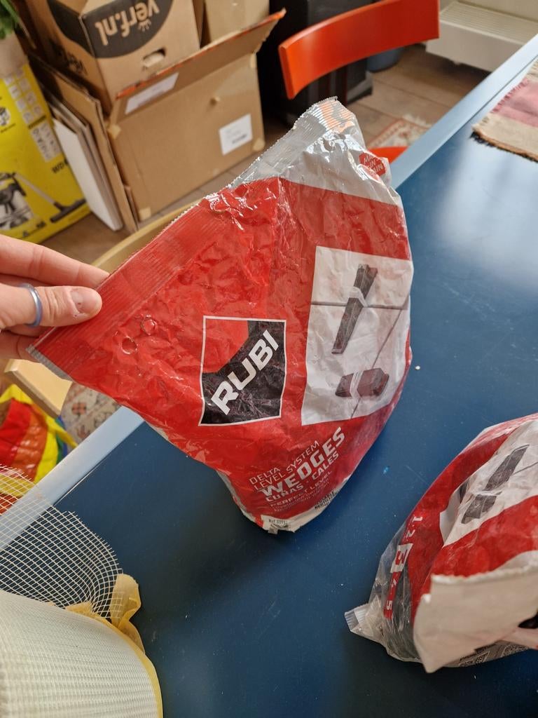 Rubi Delta Waterpassysteem Tegelwiggen - Restanten, Doe-het-zelf en Verbouw, Tegels, Overige materialen, Gebruikt, Overige typen