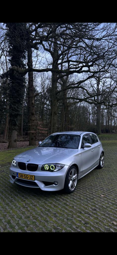 BMW 1-Serie 2.0 118I 2006 Grijs, 1-Serie, 1995 cc, Zwart, 4 cilinders