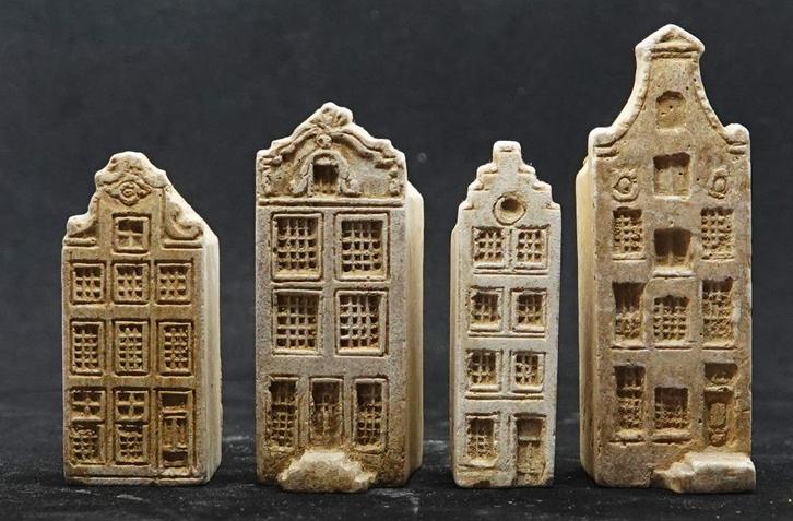 4 miniatuur grachtenhuisjes Amsterdam, serie copyright, Verzamelen, Beelden en Beeldjes, Zo goed als nieuw, Overige typen, Ophalen of Verzenden