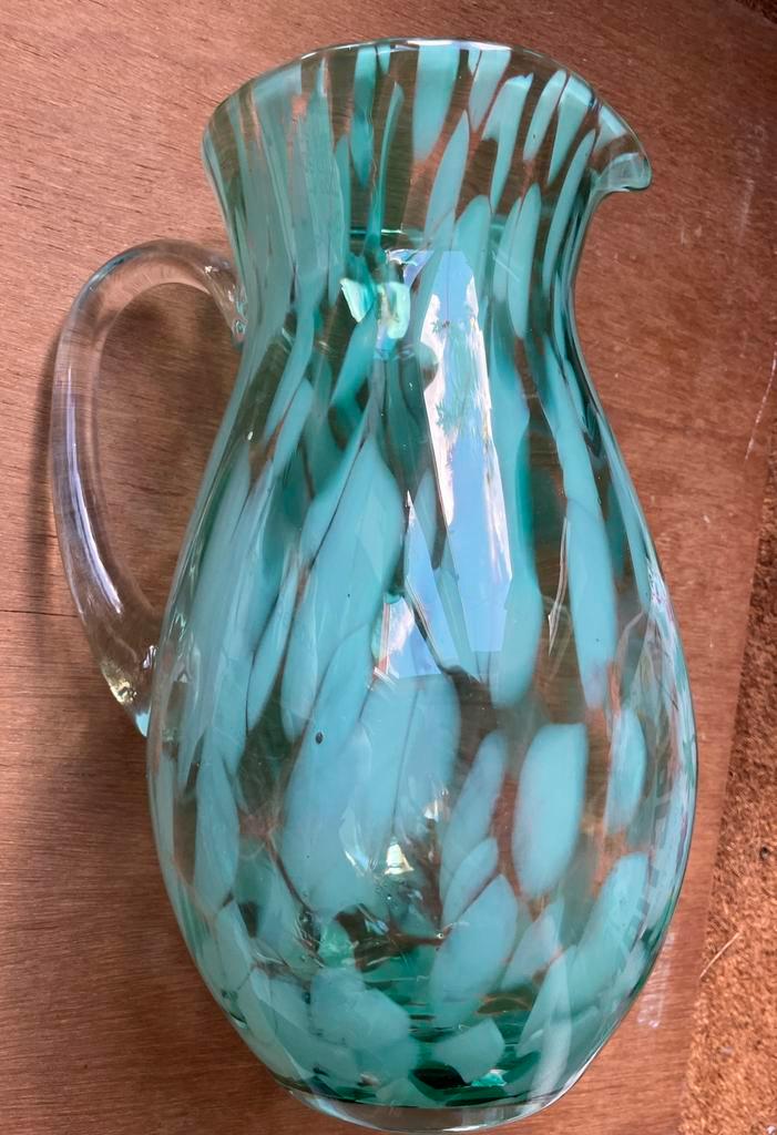 Unieke handgeblazen sangria kan van dik groen glas, Antiek en Kunst, Antiek | Glas en Kristal, Ophalen of Verzenden