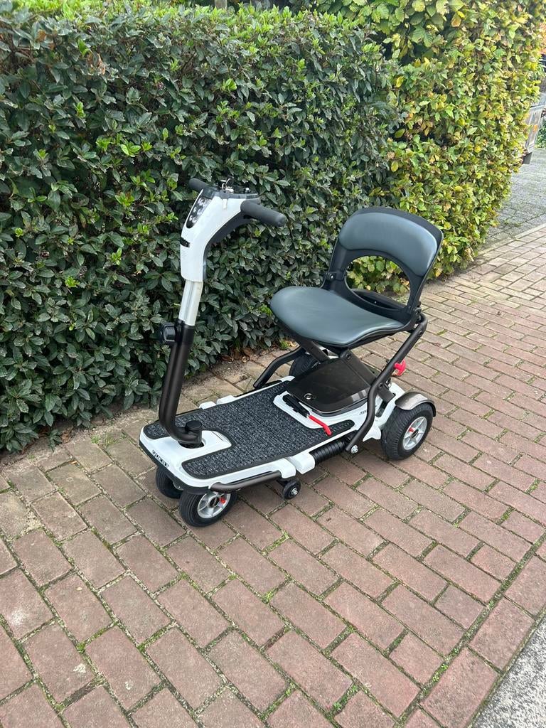 Pride lichtgewicht opvouwbare scootmobiel met extra accu, Ophalen, 10 km/u of minder, Pride, 16 t/m 25 km