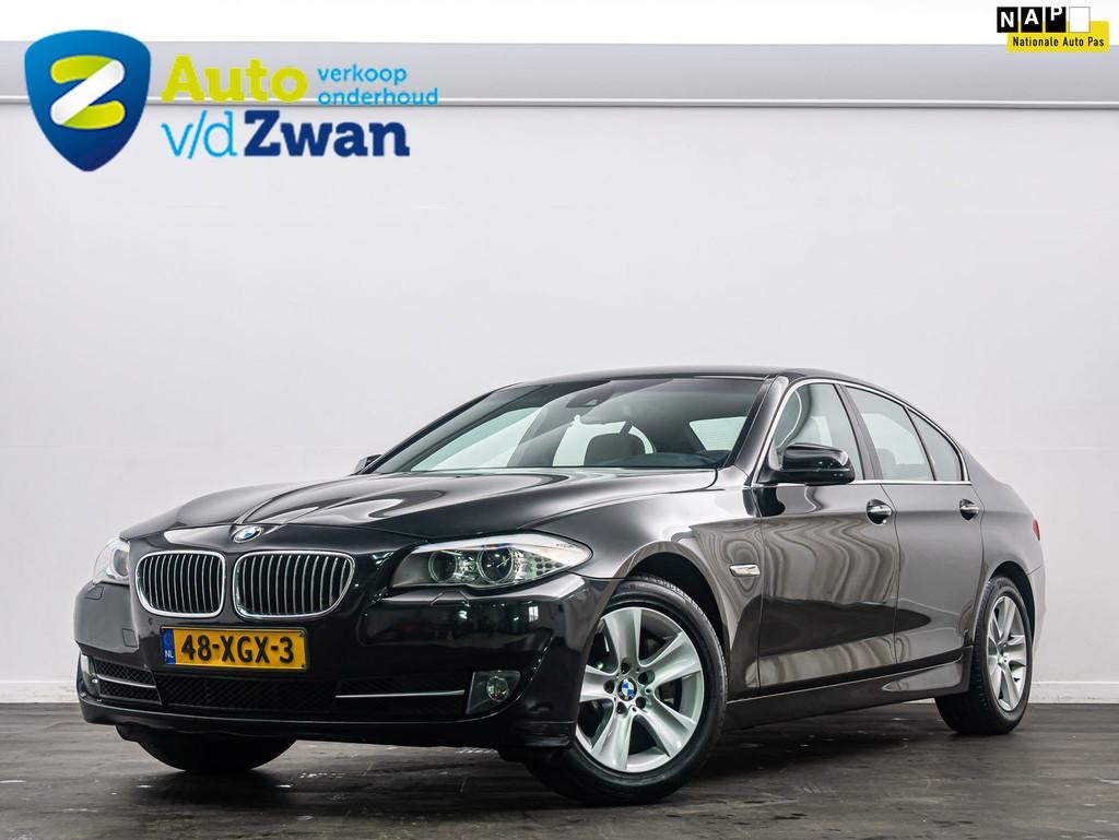 BMW 5-serie 528i High Executive 245 PK Ivoor leder/Xenon, Auto's, Automaat, Euro 5, Gebruikt, Navigatiesysteem