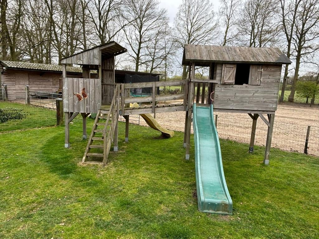 Groot speeltoestel speelhuisje met glijbanen, Ophalen, Gebruikt, Glijbaan