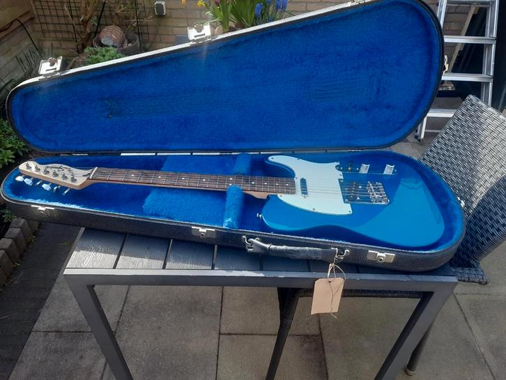 Squier Telecaster met Fender Player pickups en koffer, Muziek en Instrumenten, Snaarinstrumenten | Gitaren | Elektrisch, Solid body
