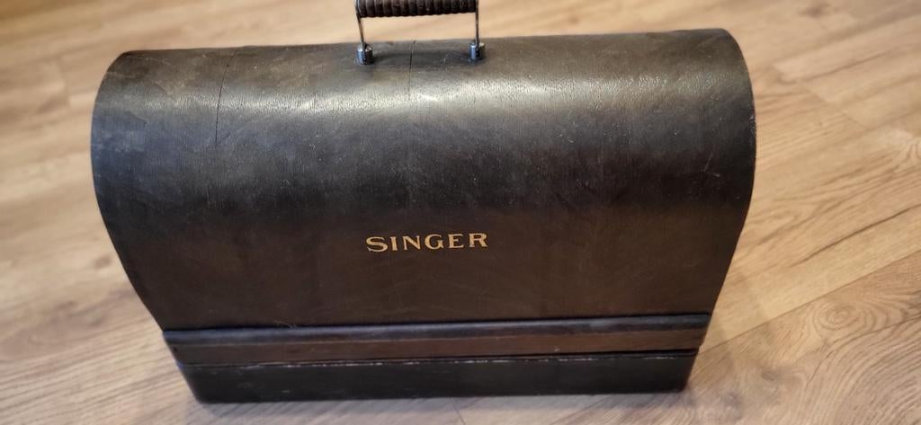 Antieke Singer Naaimachine met Koffer, Ophalen
