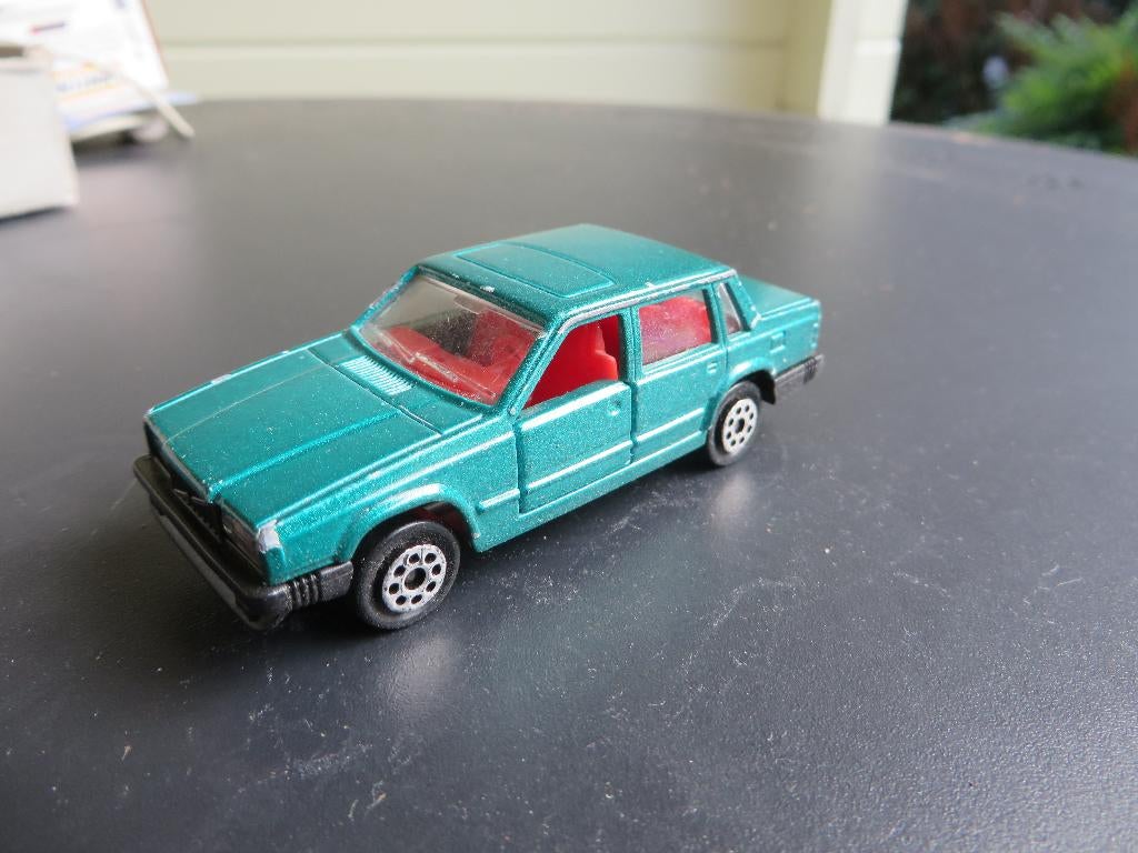 Majorette Volvo 760 GLE GROEN, Hobby en Vrije tijd, Modelauto's | Overige schalen, Ophalen of Verzenden, Zo goed als nieuw, Auto