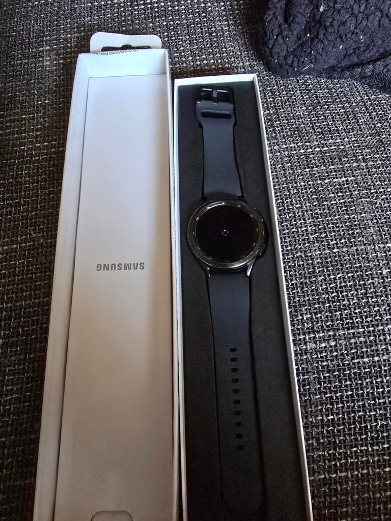Samsung watch 4 classic met LTE, Ophalen of Verzenden, Zo goed als nieuw, Zwart, Android