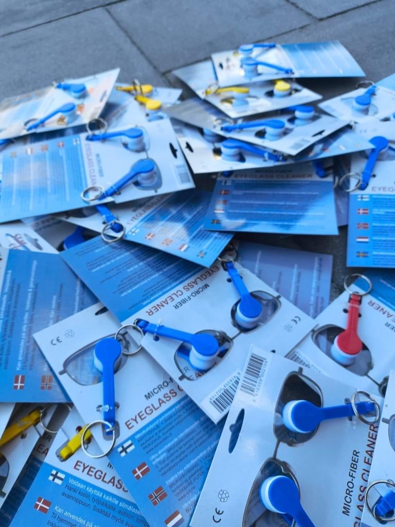 130 eyeglass cleaners in 1 koop., Ophalen of Verzenden, Nieuw