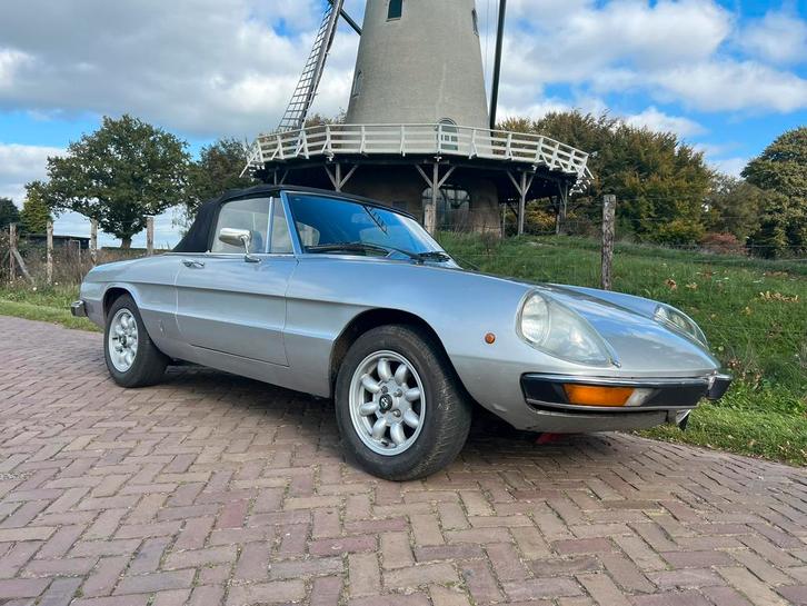 Alfa Romeo Spider 1.6 1978 Grijs 2 jaar APK Belastingvrij, Auto's, Oldtimers, Bedrijf, Te koop, Alfa Romeo, Benzine, Cabriolet