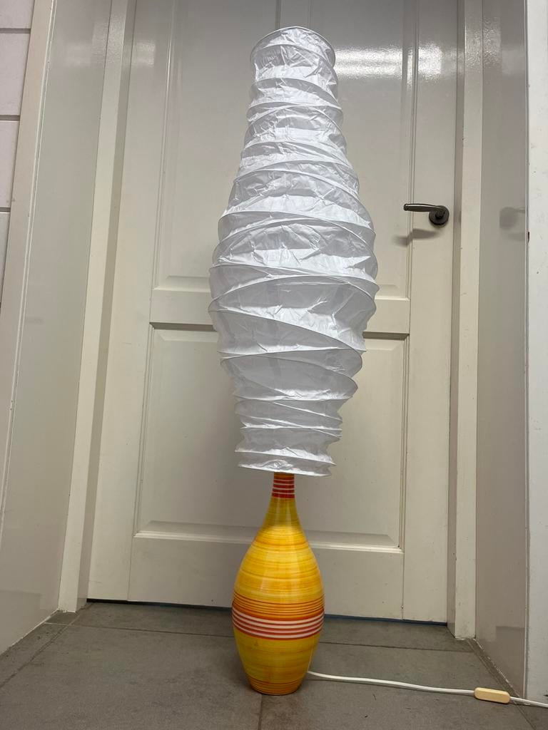 Vintage mid century koralcoa keramische hoge vloerlamp, Huis en Inrichting, Lampen | Vloerlampen, Overige materialen, Gebruikt