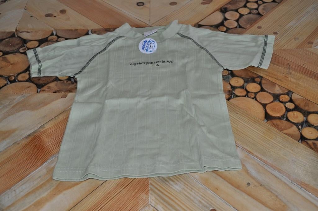 Nieuw groen t-shirt Dirkje 104, Kinderen en Baby's, Kinderkleding | Maat 104, Dirkje, Nieuw, Ophalen of Verzenden, Shirt of Longsleeve