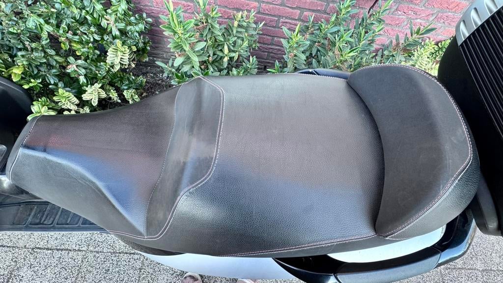 Piaggio Mp3 500 zadel bj 2015 t/m 2021, Ophalen