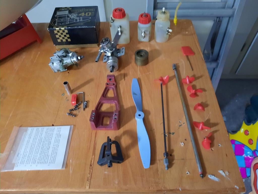 Zelfbouw boot met motor en onderdelen, Hobby en Vrije tijd, Modelbouw | Boten en Schepen, Ophalen of Verzenden