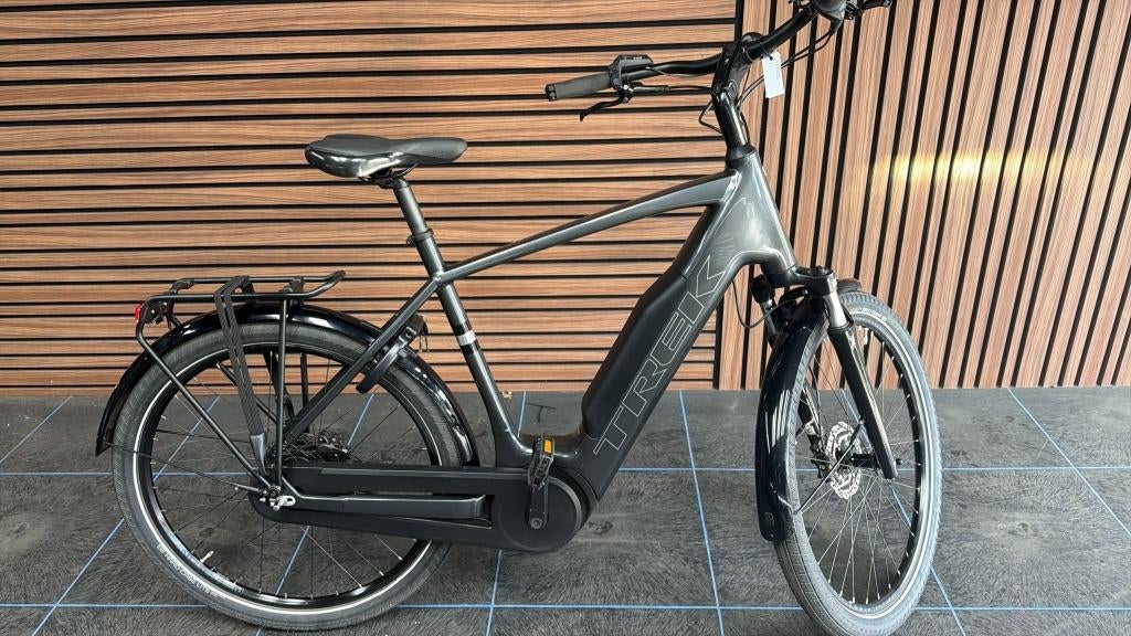 Trek District+| Bosch Smart| 545Wh | 700 km| Demo |garantie, Fietsen en Brommers, Elektrische fietsen, 59 cm of meer, Ophalen