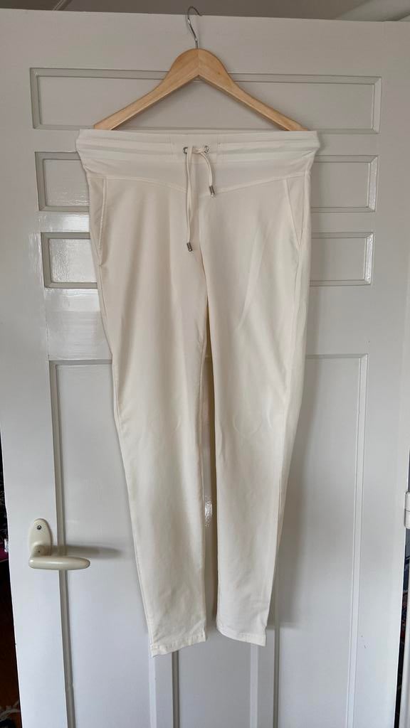 & Co Woman broek mt S nieuw travelstof., Kleding | Dames, Broeken en Pantalons, Overige kleuren, Nieuw, Ophalen of Verzenden, Maat 36 (S)